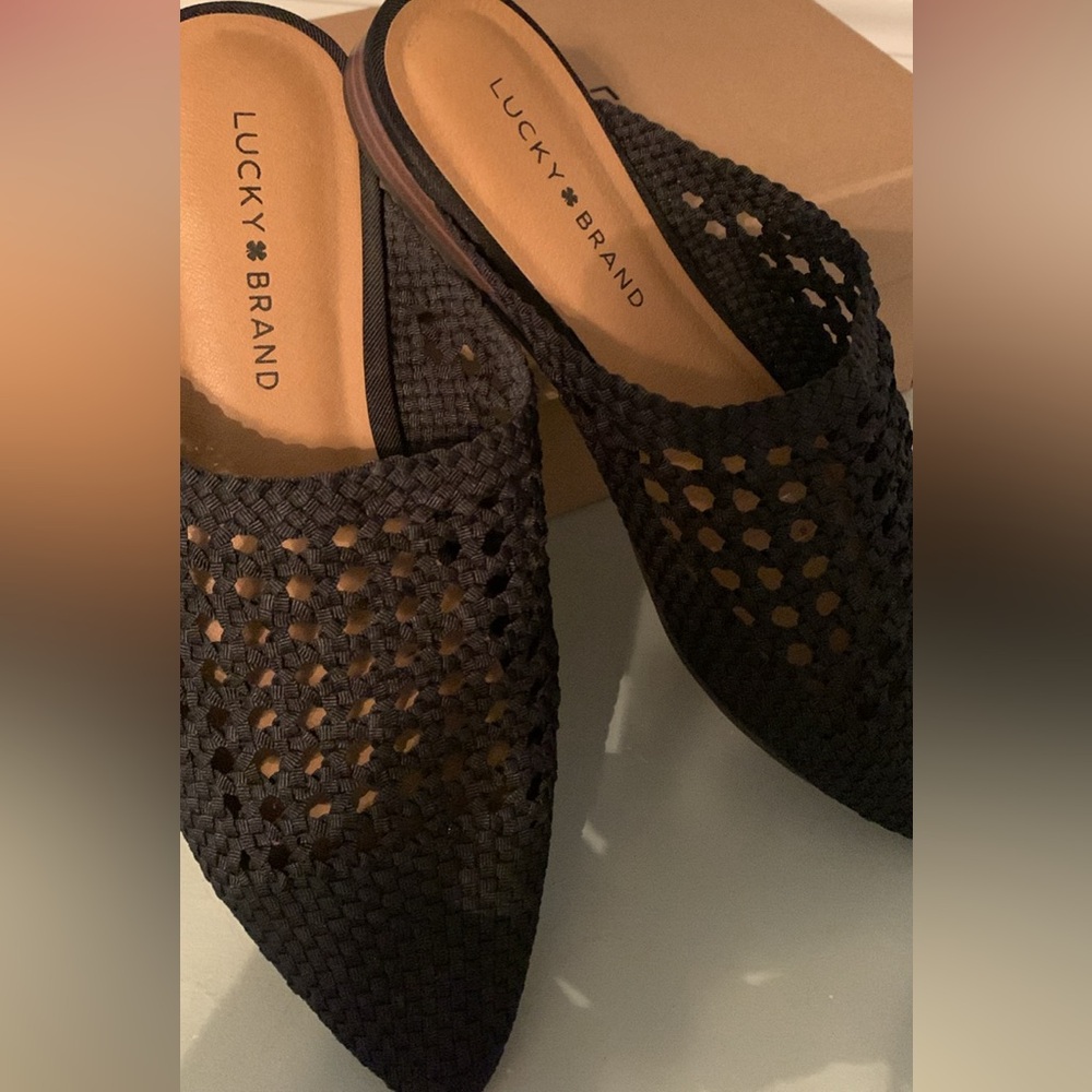 Lucky Size 8 Fun Flats